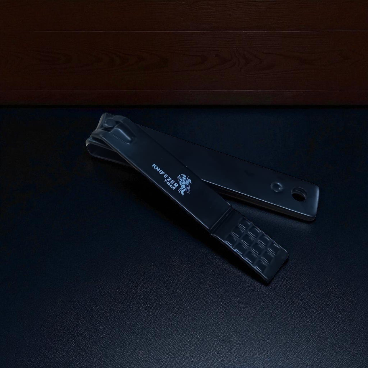 KNIFEZER Y-02ZJQ Gunting Kuku Manicure Pedicure Professional Stainless Steel Black, Pemotong Kuku Dewasa dengan Kepala Putar, Pisau Tajam, Handle Anti Slip untuk Memotong Kuku dalam Berbagai Posisi, Mudah Digunakan - Gambar 10