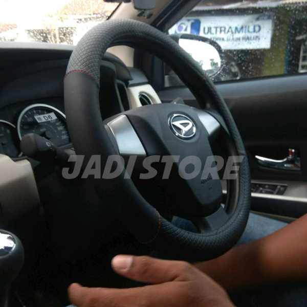 HITAM Cover Stir Mobil Cover Stir Avanza Cover Stir Brio Cover Stir Mobil Avanza Cover Stir Mobilio Penutup Stir Mobil Brio Penutup Stir Mobil Mirage Agya Sigra Ertiga New Livina Terios Avanza Xenia Rush Ford Fiesta Innova Xpander Calya Cover Stir Mobil Bahan Kulit 38CM - Gambar 2